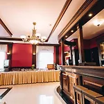 Dworek Magnat Bed & Breakfast