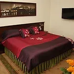 Bed & Breakfast Dworek Magnat 3*