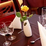 Dworek Magnat Bed & Breakfast Modlniczka