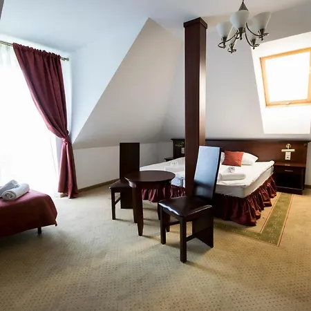 Dworek Magnat فندق مبيت وإفطار 3*