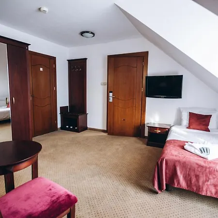 Dworek Magnat 3* 姆德尼擦