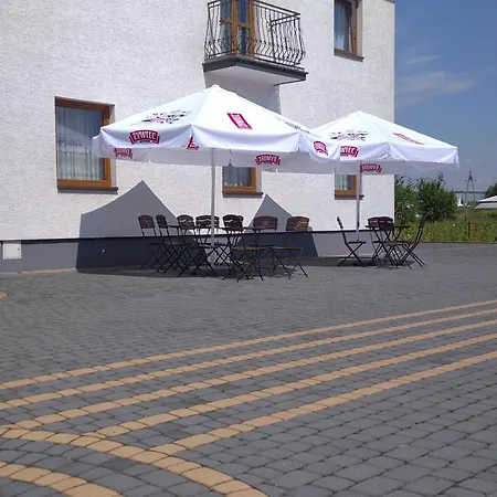 Nocleg ze śniadaniem Dworek Magnat