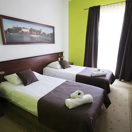 Dworek Magnat موديلينيتشكا