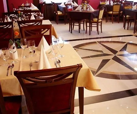 Dworek Magnat فندق مبيت وإفطار 3*