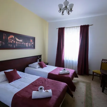 Nocleg ze śniadaniem Dworek Magnat 3*