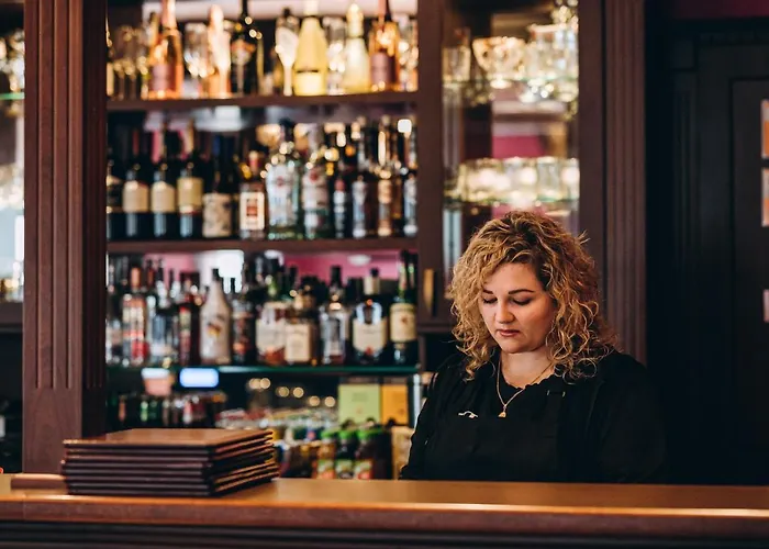 Dworek Magnat Bed & Breakfast