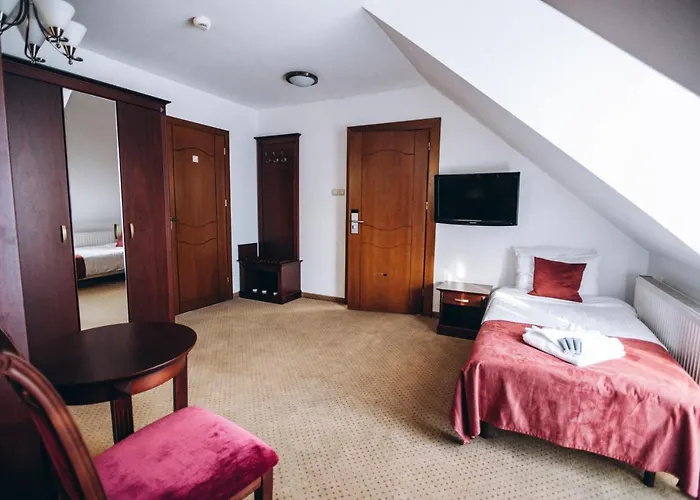 Dworek Magnat 3* מודליניצ'קה