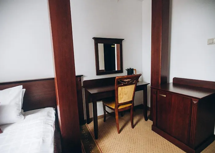 Bed and breakfast Dworek Magnat 3*