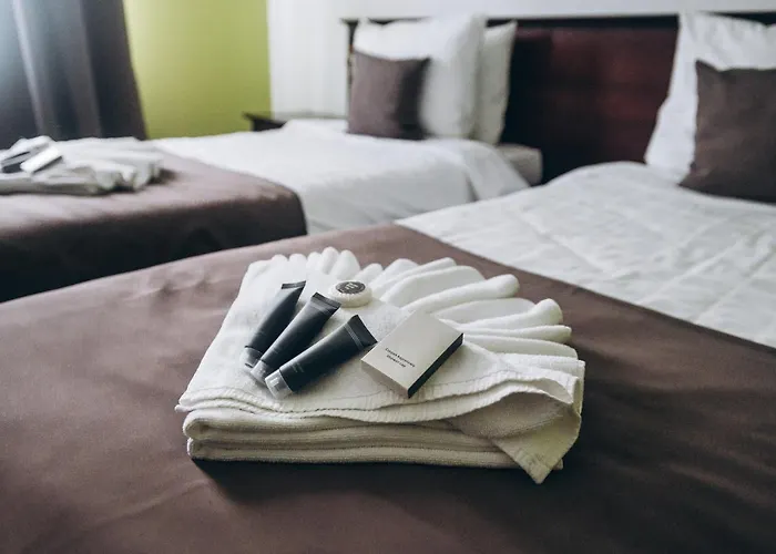 Bed & Breakfast Dworek Magnat 3*