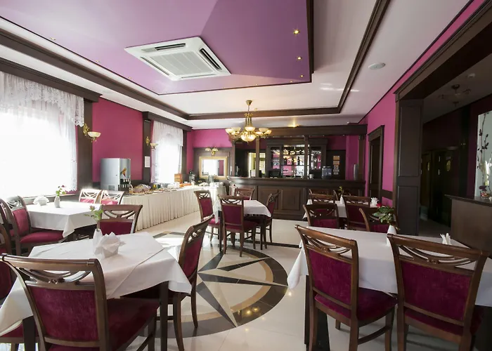 Dworek Magnat Bed & Breakfast