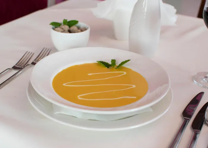 Dworek Magnat 3* Modlniczka