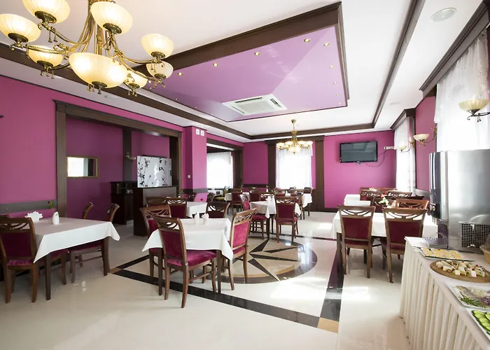 לינה וארוחת בוקר Dworek Magnat מודליניצ'קה