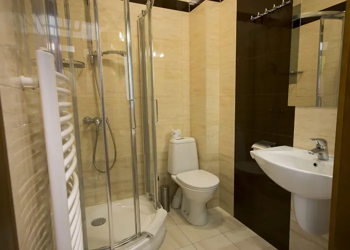 Dworek Magnat Bed & Breakfast 3*