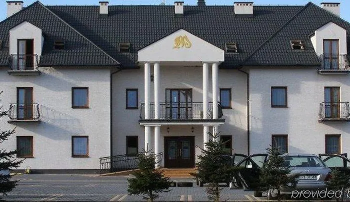 Dworek Magnat Bed & Breakfast