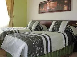 Bed and breakfast Dworek Magnat 3*