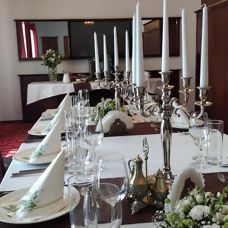 Dworek Magnat Bed & Breakfast
